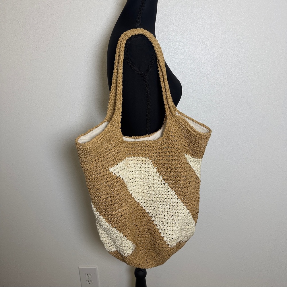 BTB Los Angeles Straw Tote Bag Woven Beach Coastal Boho Large Shoulder Bag - Picture 3 of 6